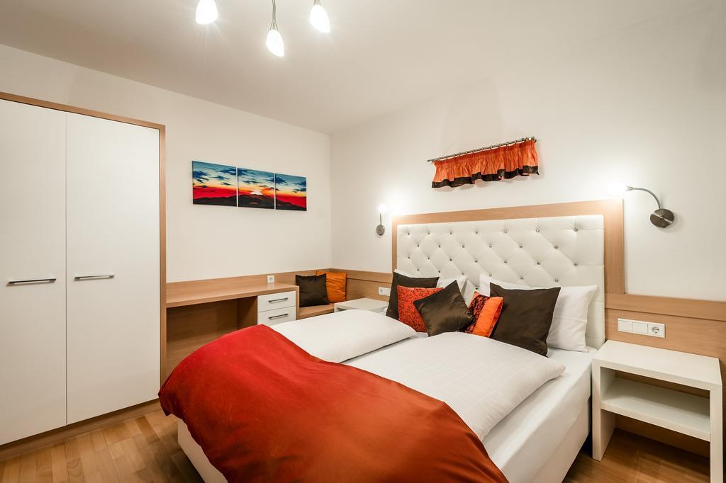 Taela Apartments San Cassiano  Exterior photo